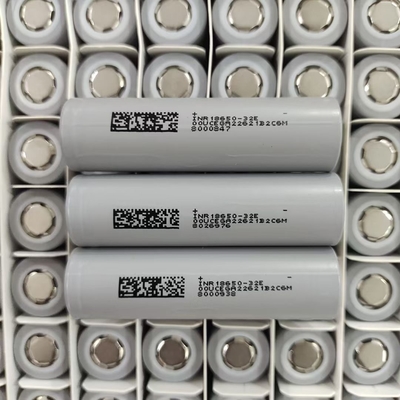 3.7V標準円筒型リチウムイオンセル 3200mAh 大容量 18650 リチウム電池