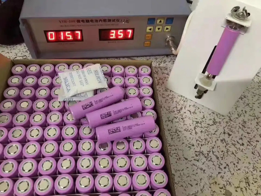 INR18650-26E 2600mAh 3C 1000 サイクル 3.65V リチャージ可能なリチウムイオン 18650 バッテリー