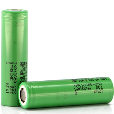 サムスン 25R 18650 2500mAh 20A バッテリー 3.6V 円筒型リチウムイオンセル INR18650-25R